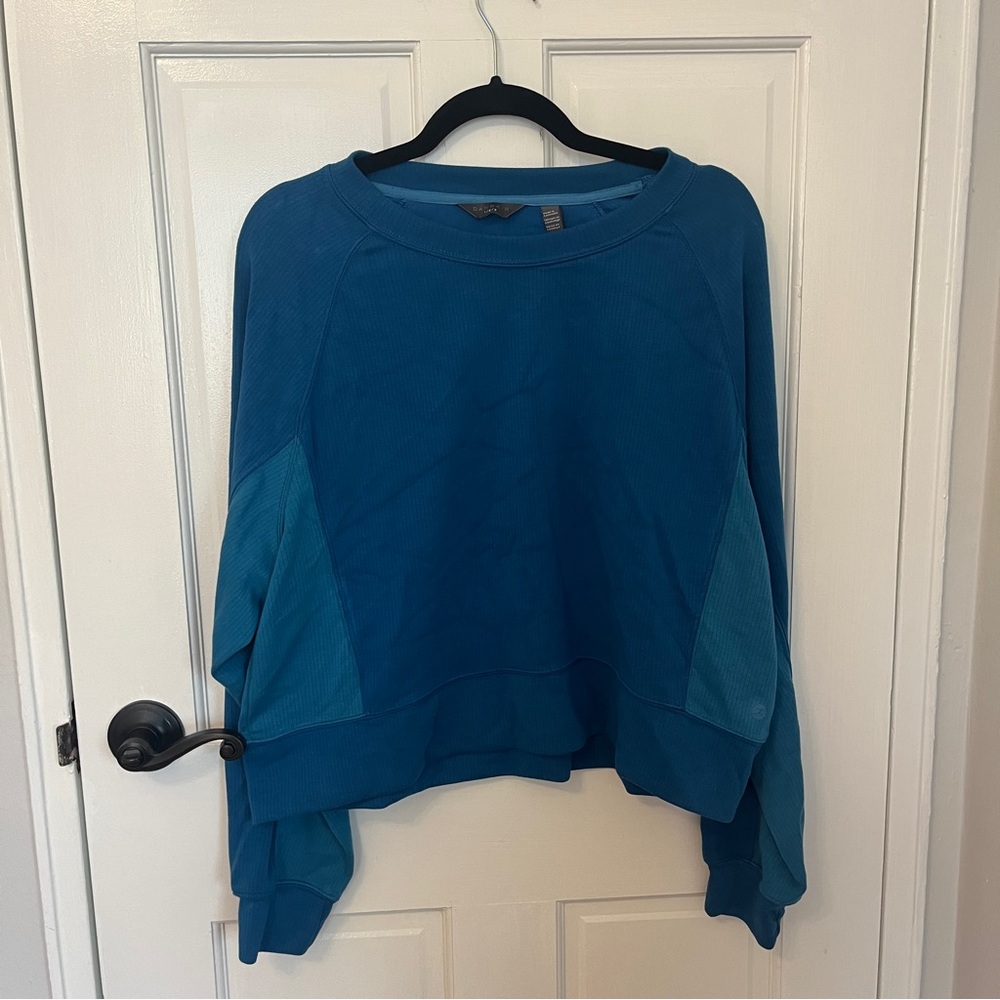 🩷 Danskin Blue Sweatshirt